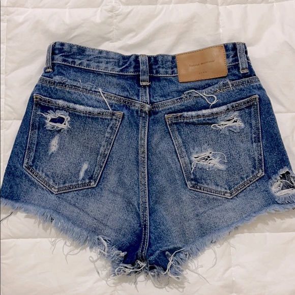 Zara High Waisted Shorts - Picture 2 of 3